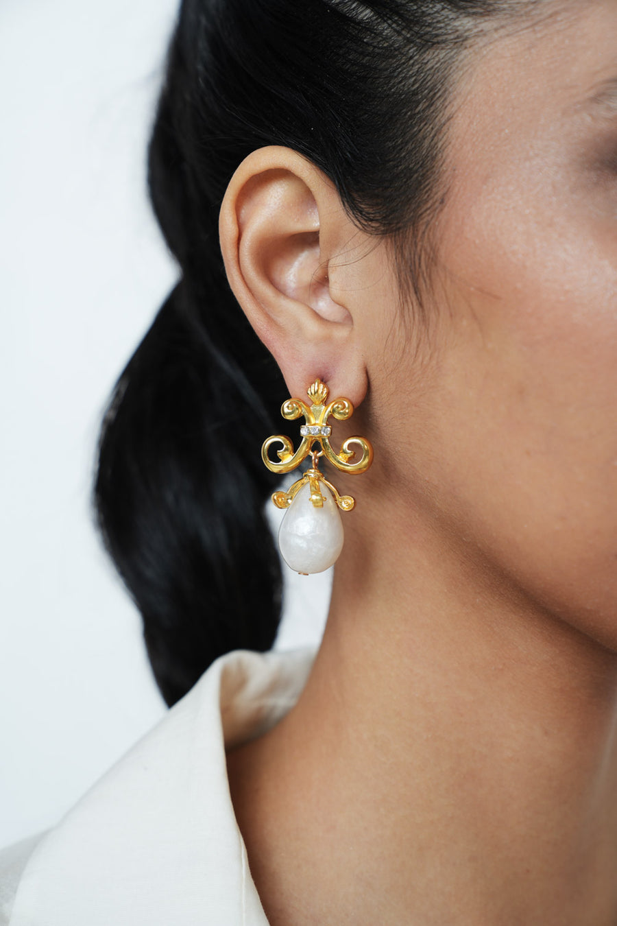 Aashi Earrings