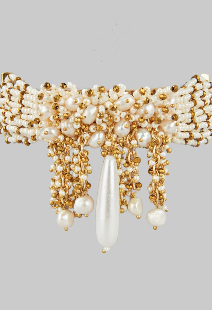 Ethysa White Bead and Pearl Bracelet