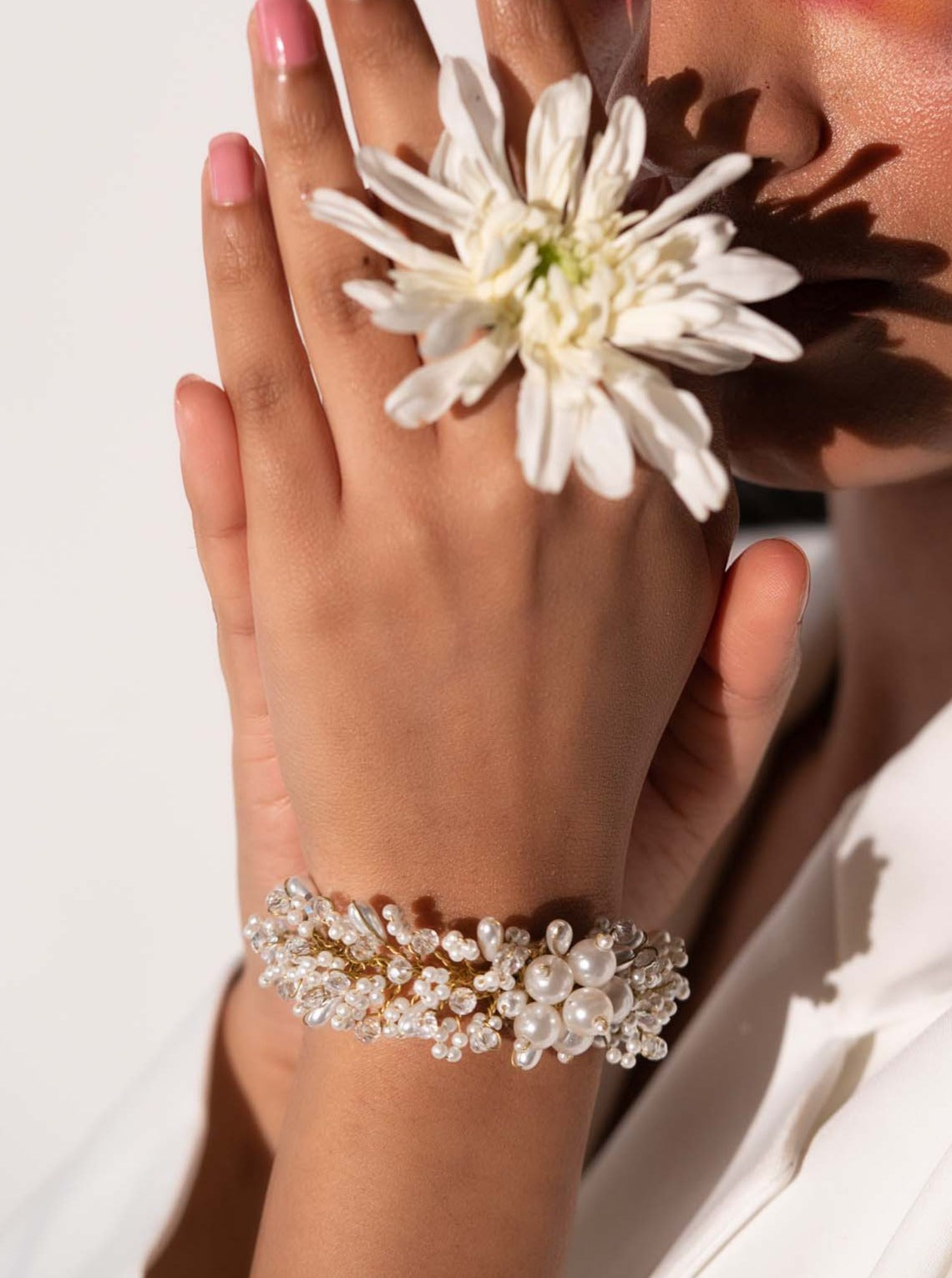 Amama,Peony Bloom White Bracelet