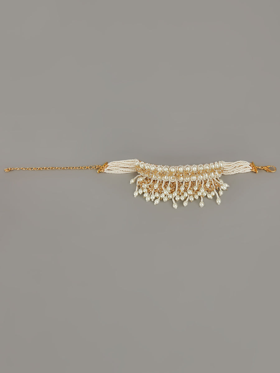 Contemporary And Chic Choker With Pearls And Orange Beads