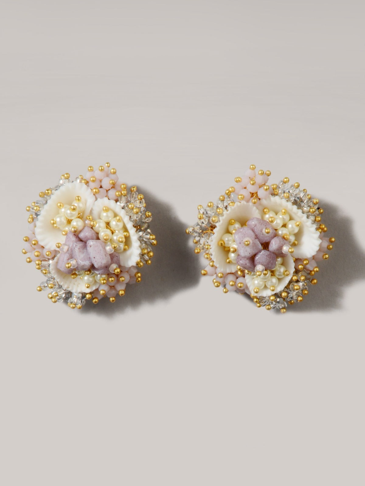 Amama,Akebia Quinata Cluster Bead Stud With Shell
