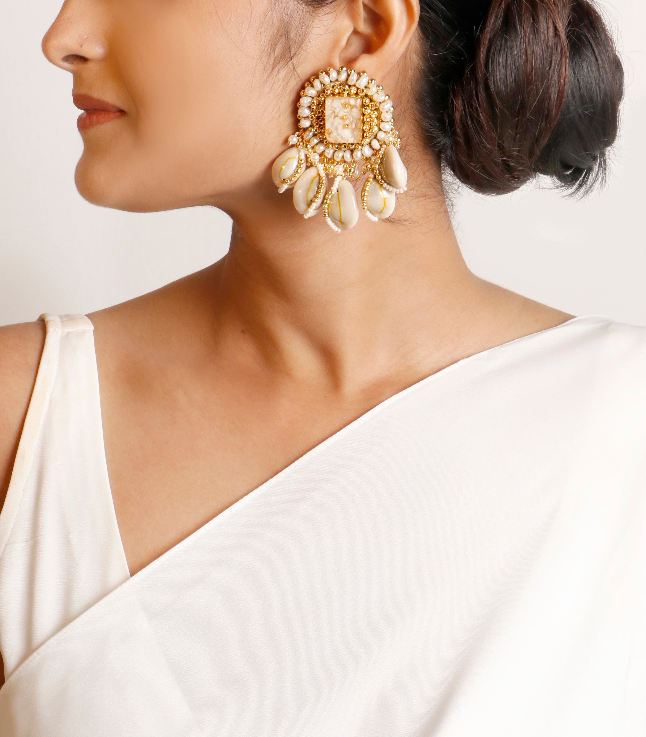 Amama,Chakrika Earrings