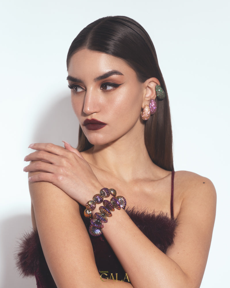 Maxima Scallop Bracelets In Iridescent