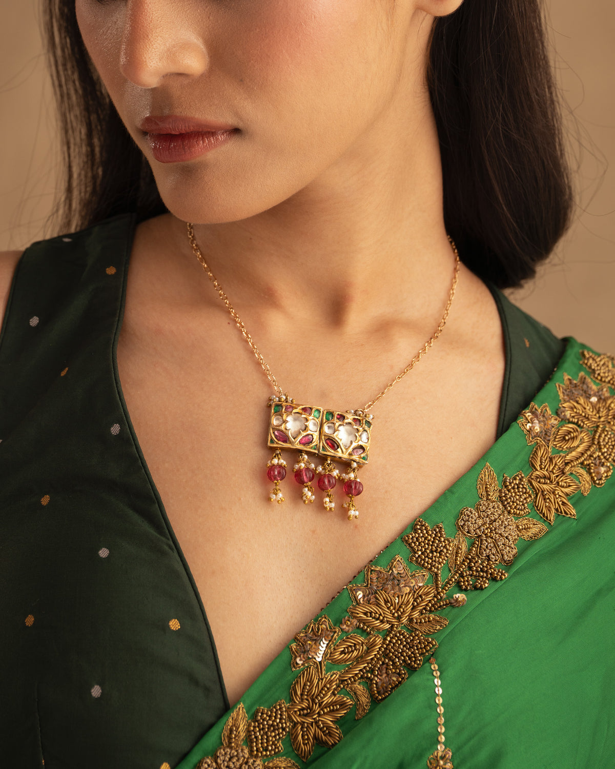 925 Manik Floral Pendant