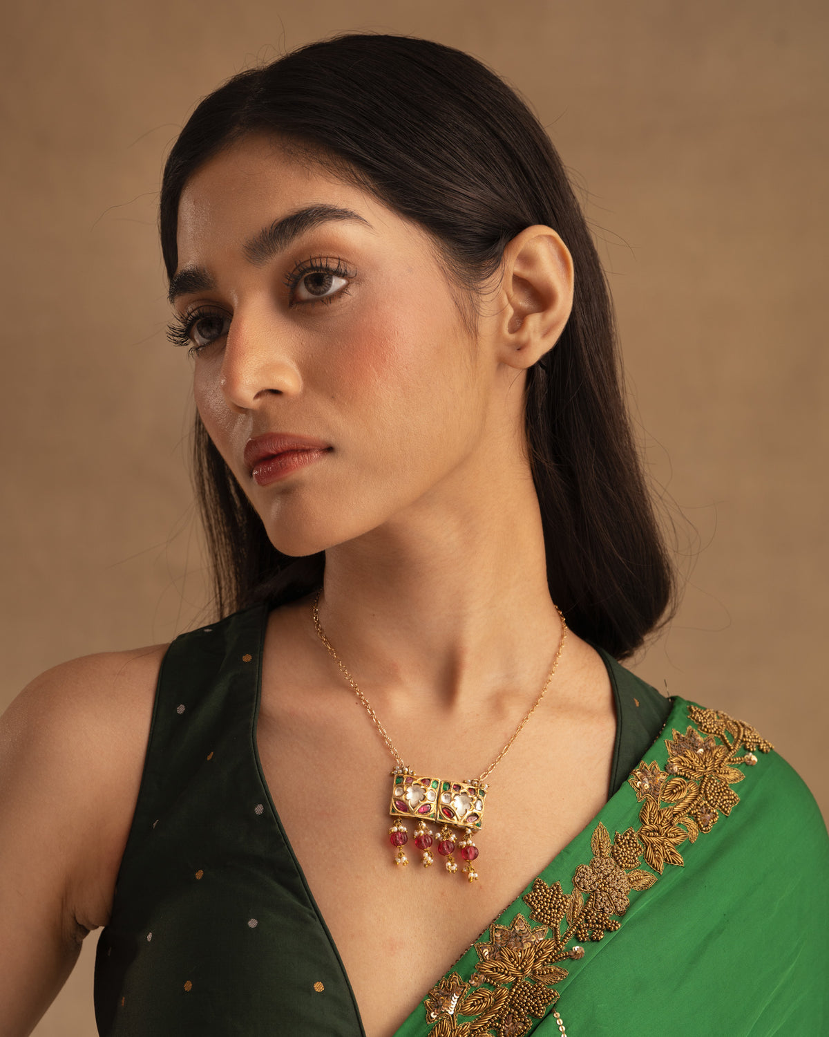 925 Manik Floral Pendant