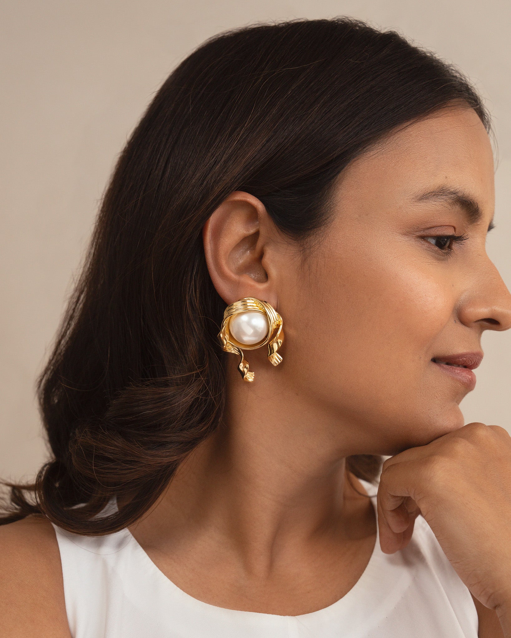 Mini Twiddle Pearl Studs