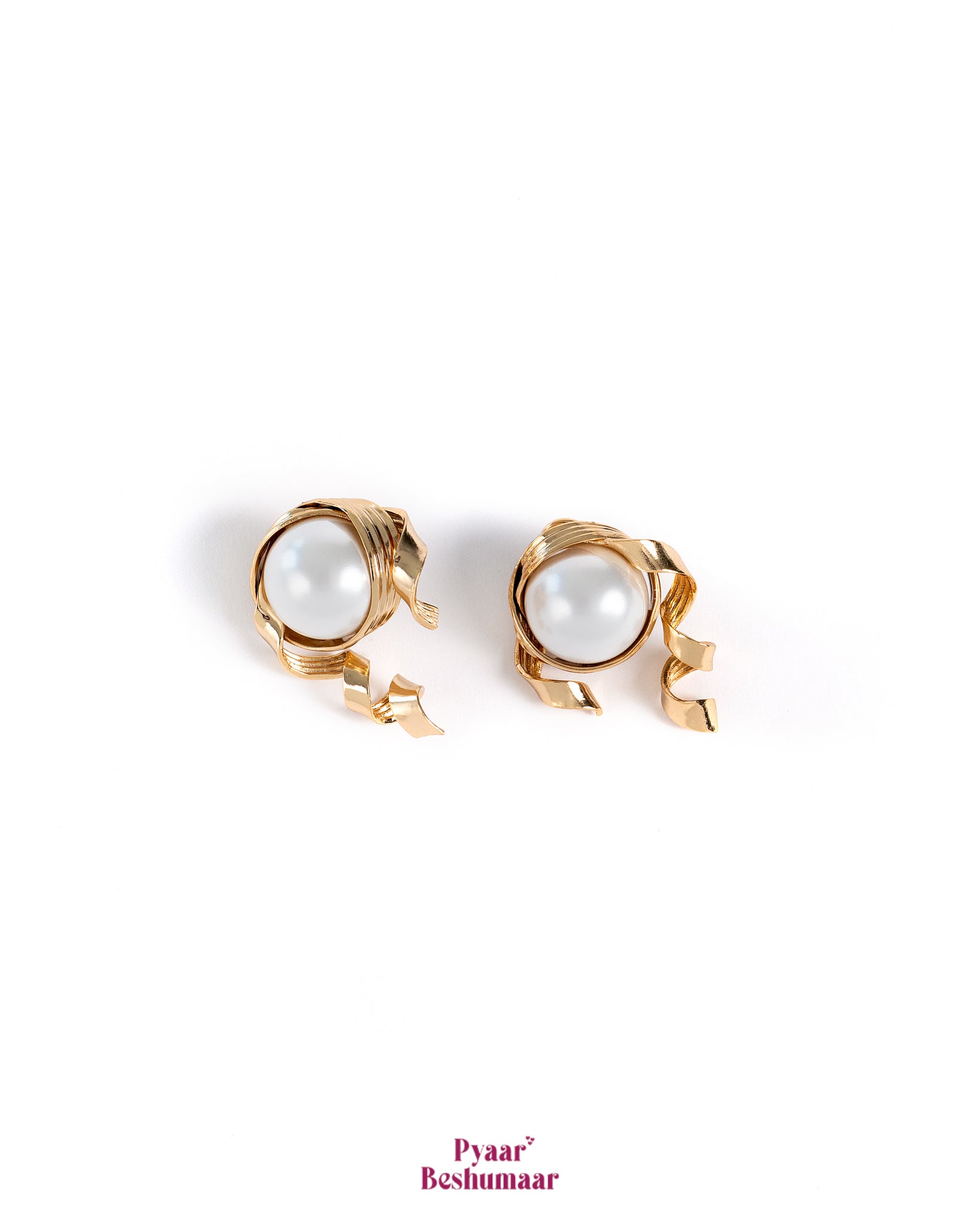 Mini Twiddle Pearl Studs