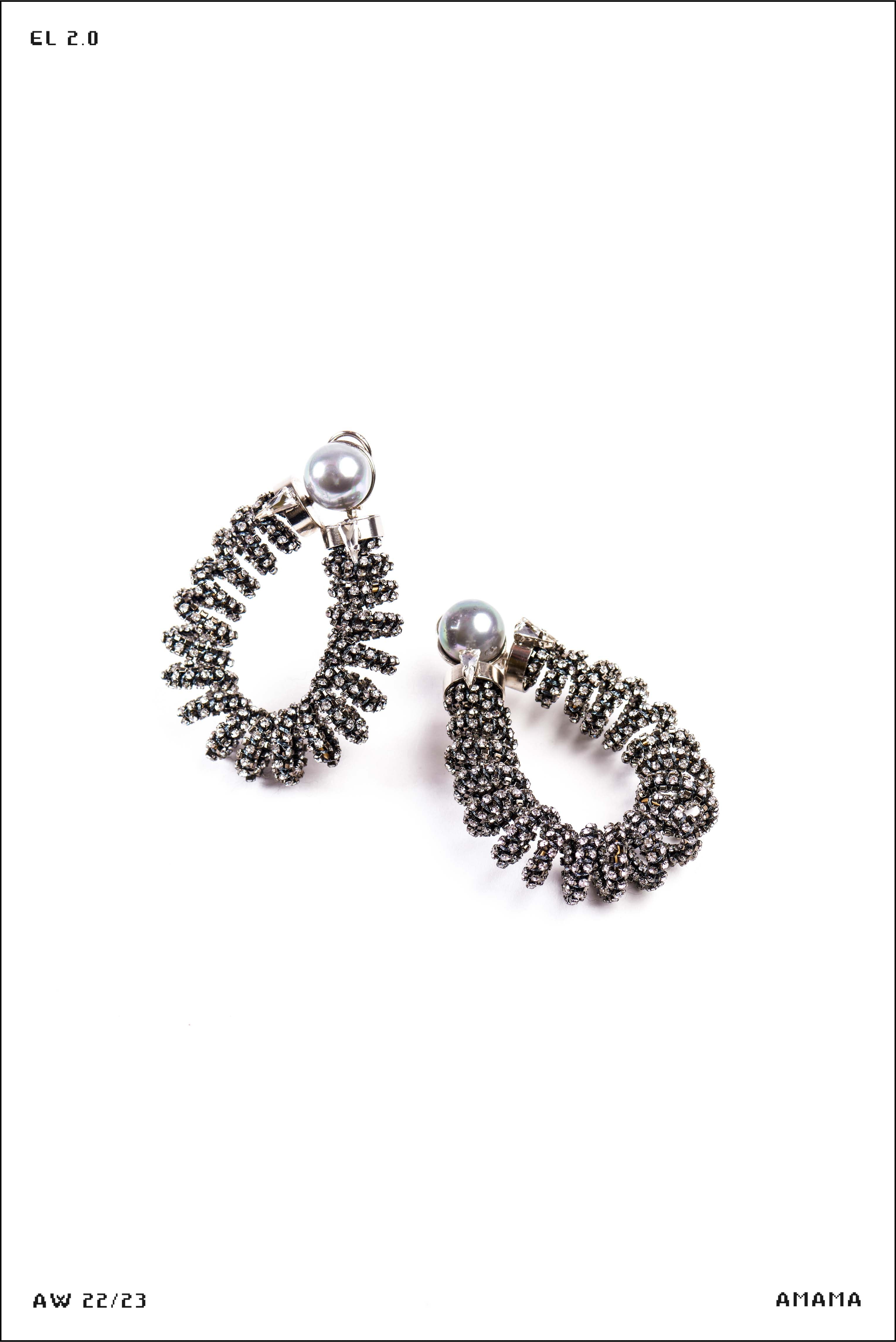 Amama,Helicoid Earrings in Sparkling White