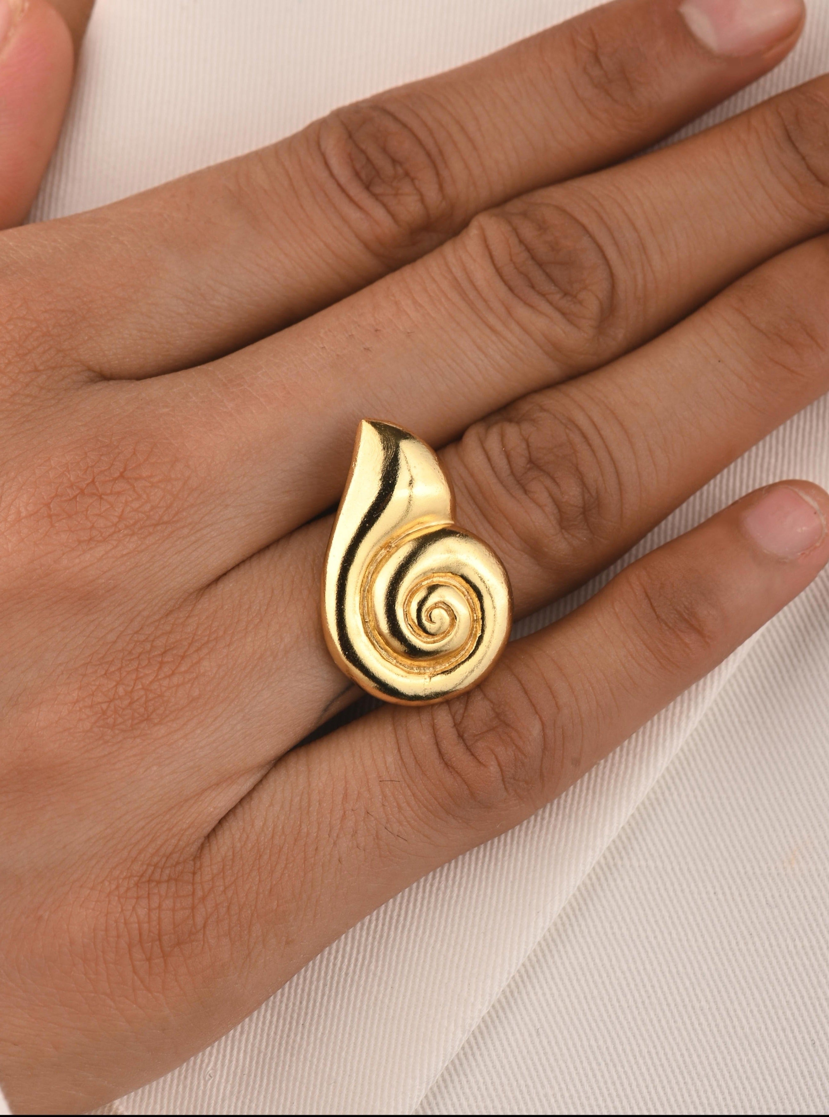 Amama,Moon Snail Ring