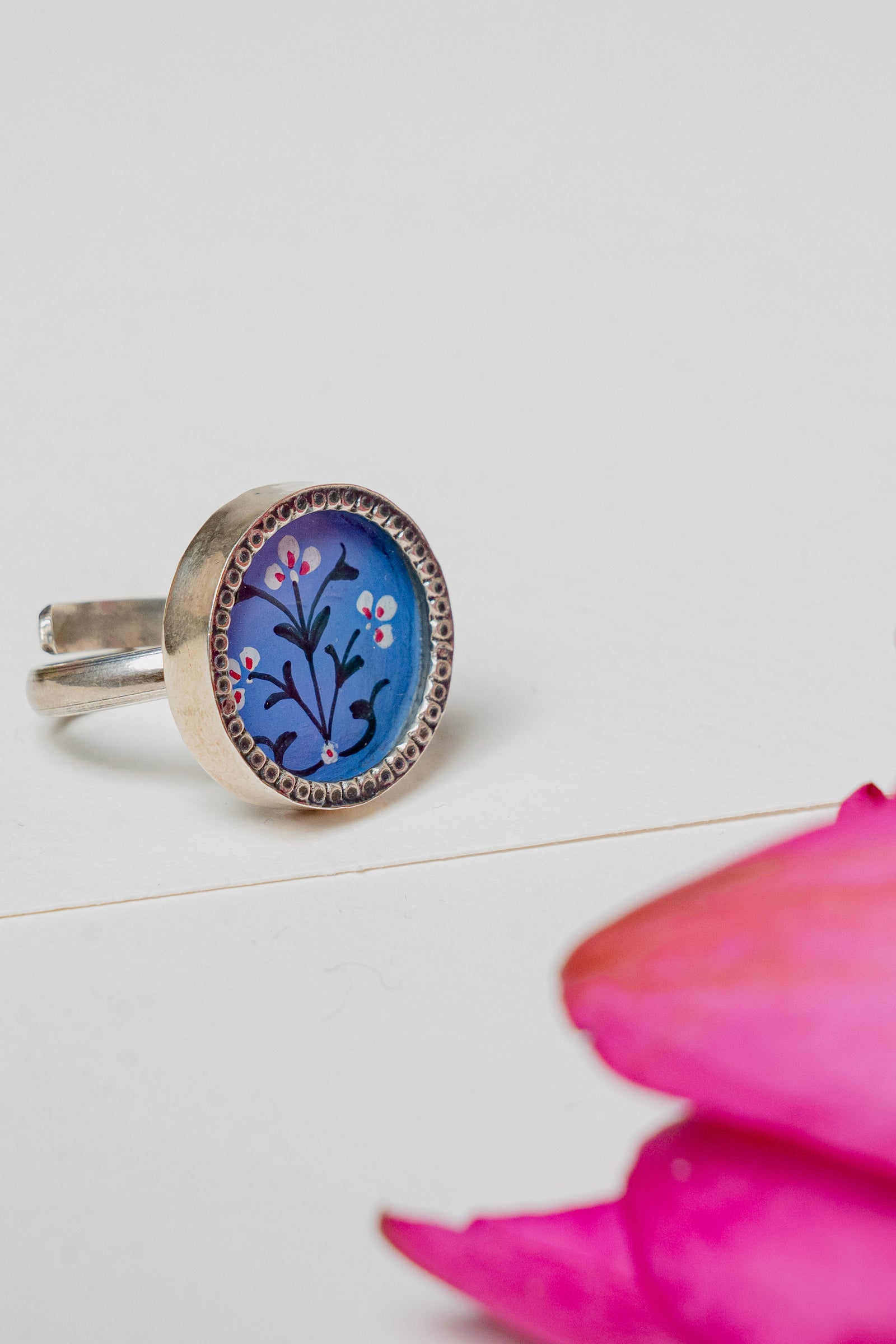 Amama,Floral Ring