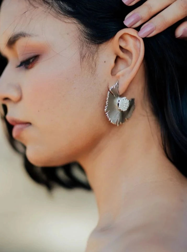 Amama,Love Earrings