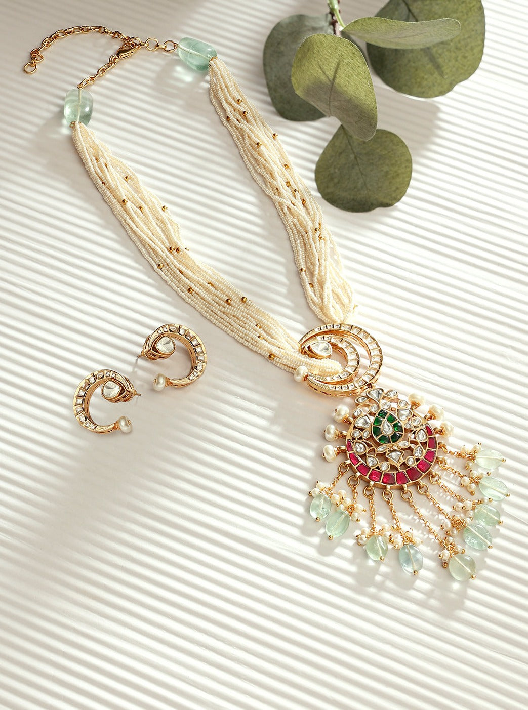 Amama,Pearl And Gold Tone Polki Necklace Set