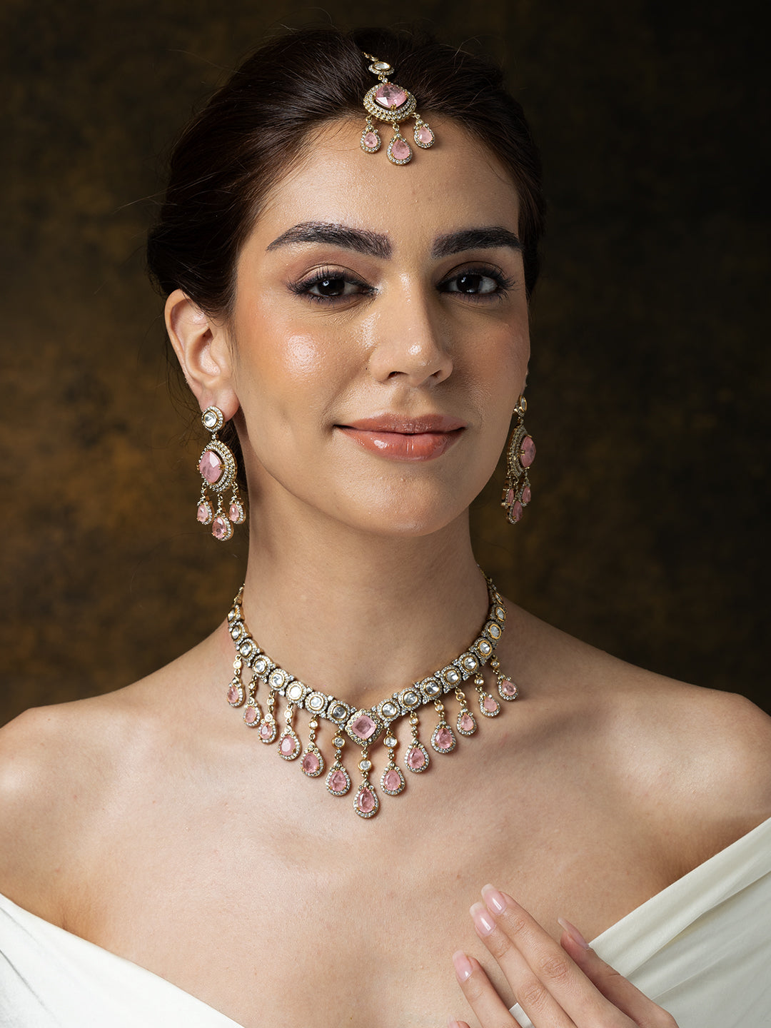 Pink Pearl & Emerald Carved Stone Necklace Set