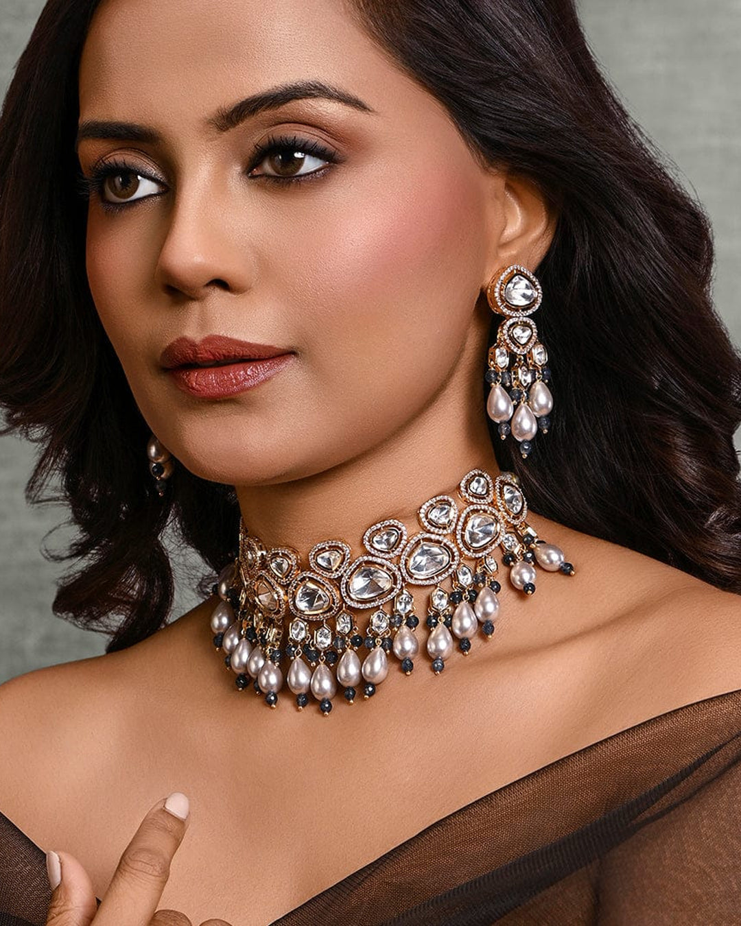 Alluring-Choker