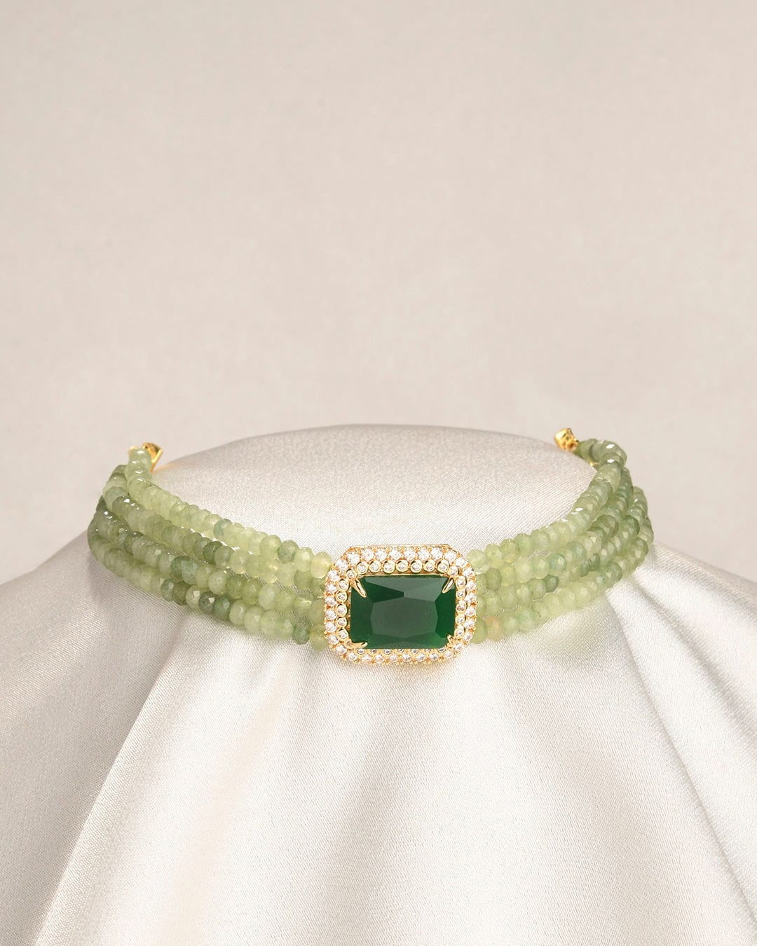 Elegant-Green-Choker