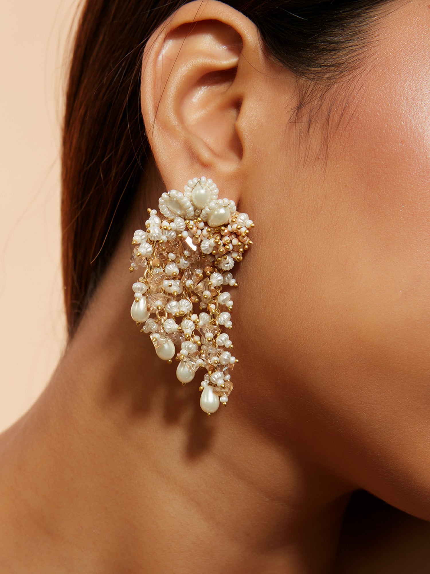 Amama,Versatile Designer Pearl Earrings By Doro