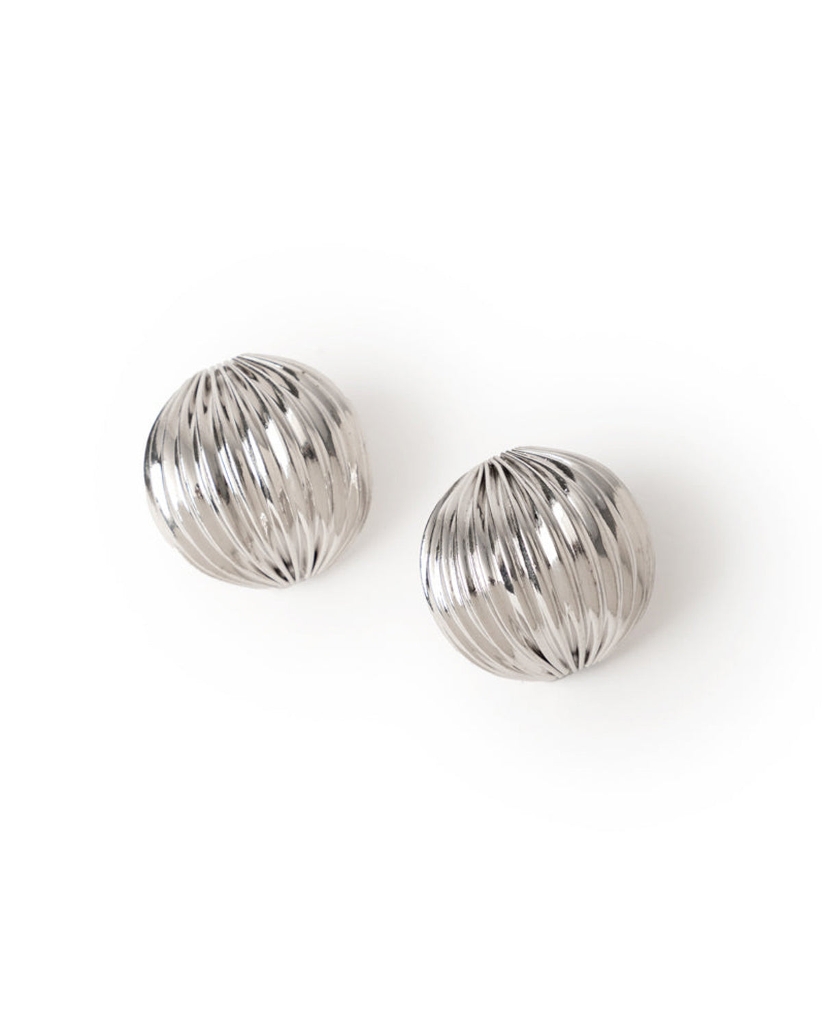 MAXIMA STUDS IN CHROME