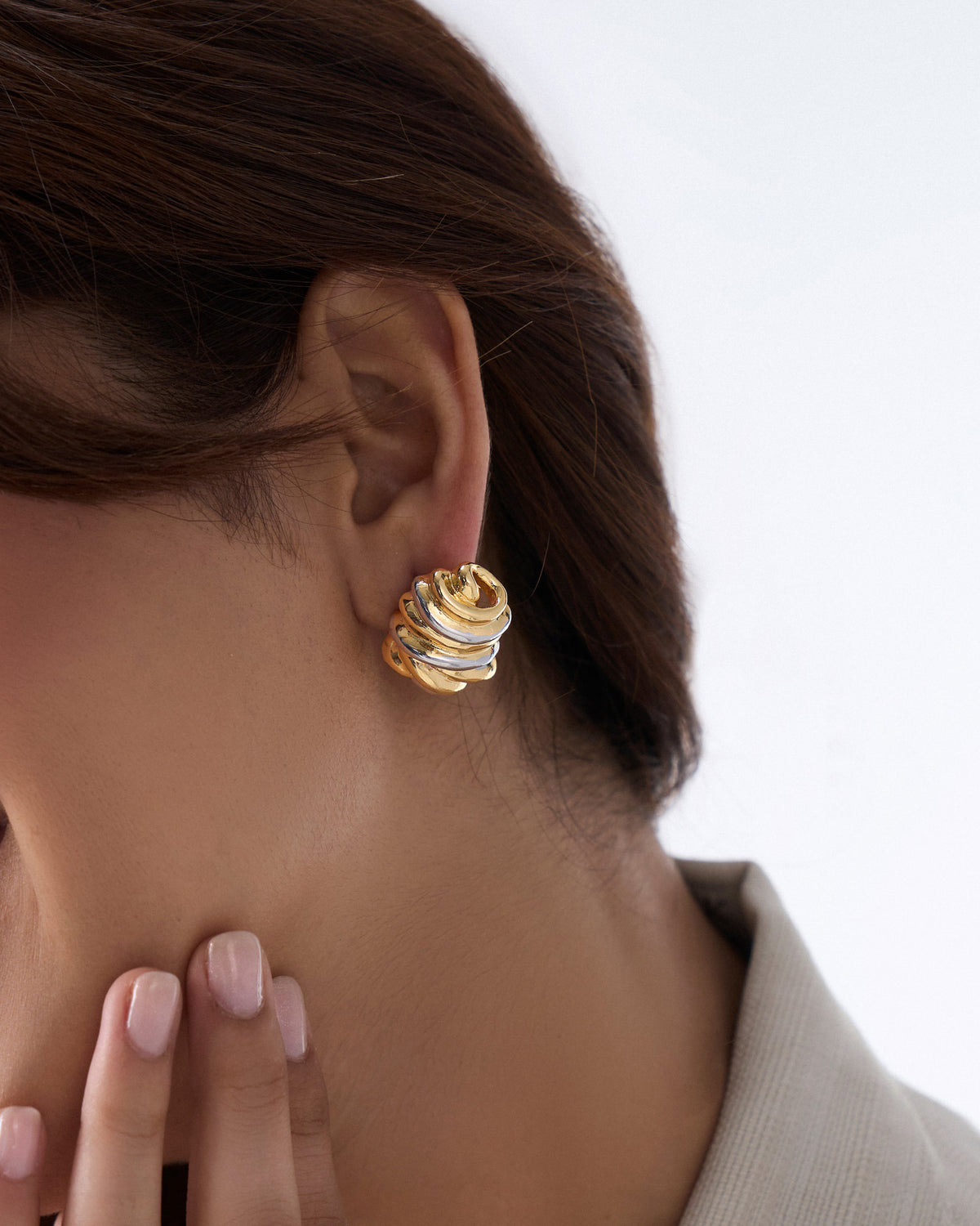 Ruhi Studs