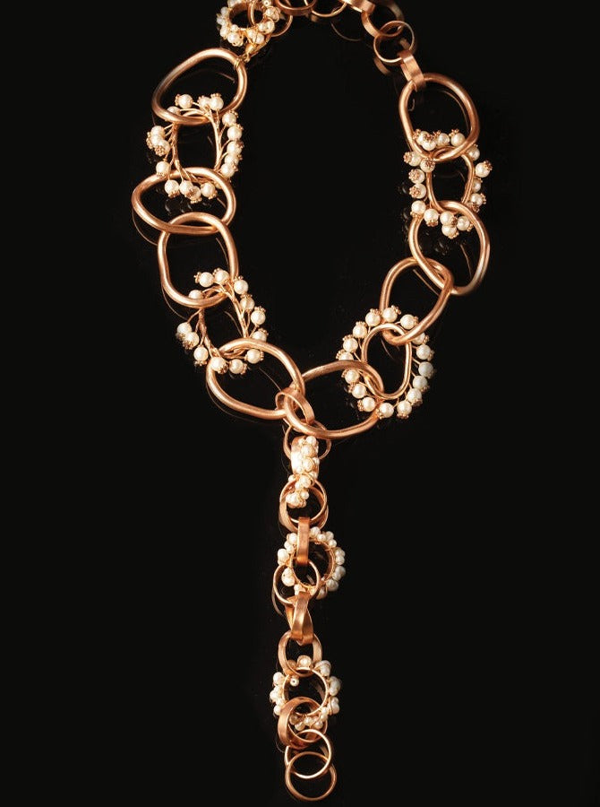 Amama,Neutron Loop Pearls On Gold Plated Link Chain Necklace