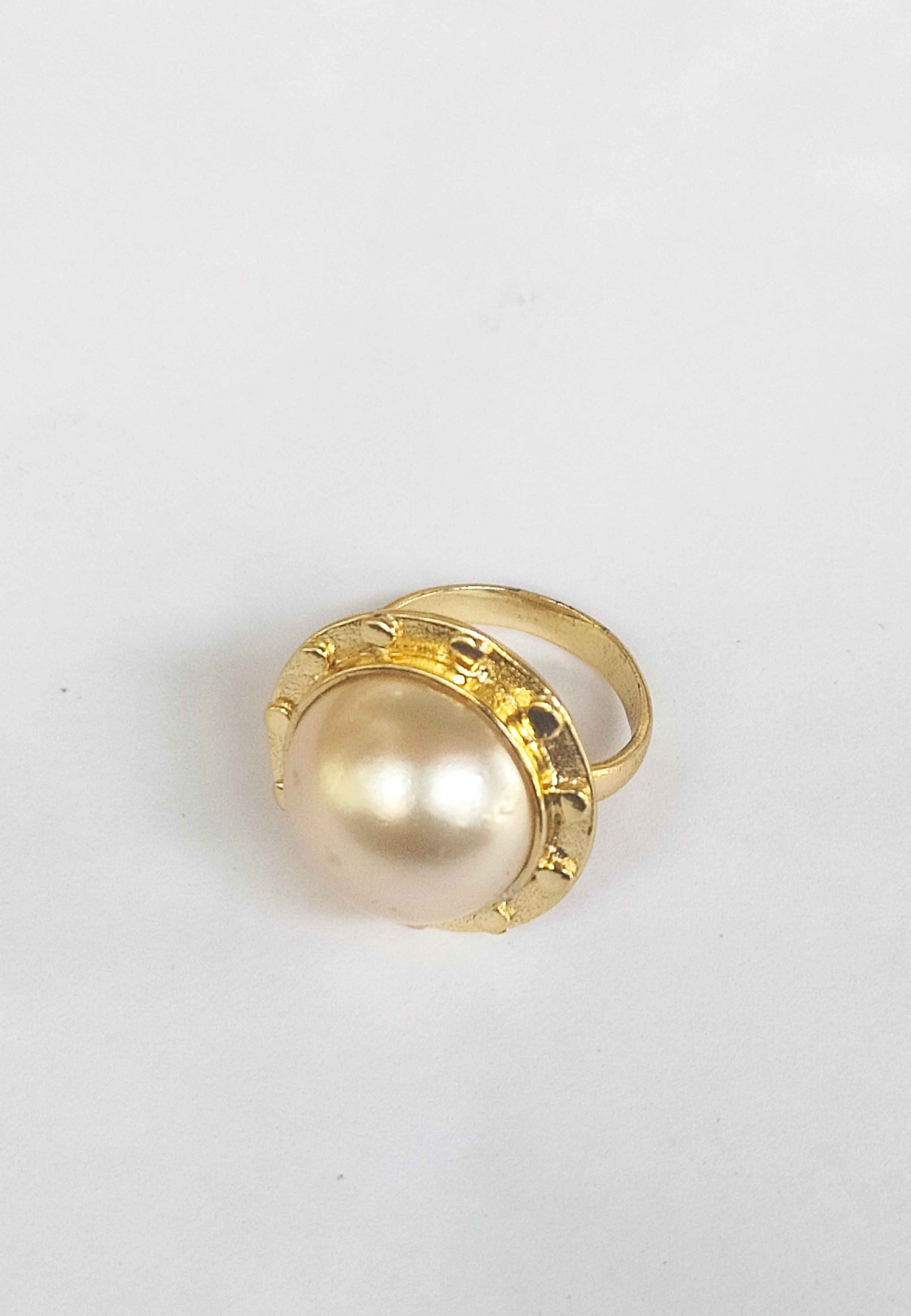 Amama,Sangria Pearl Luxe Ring