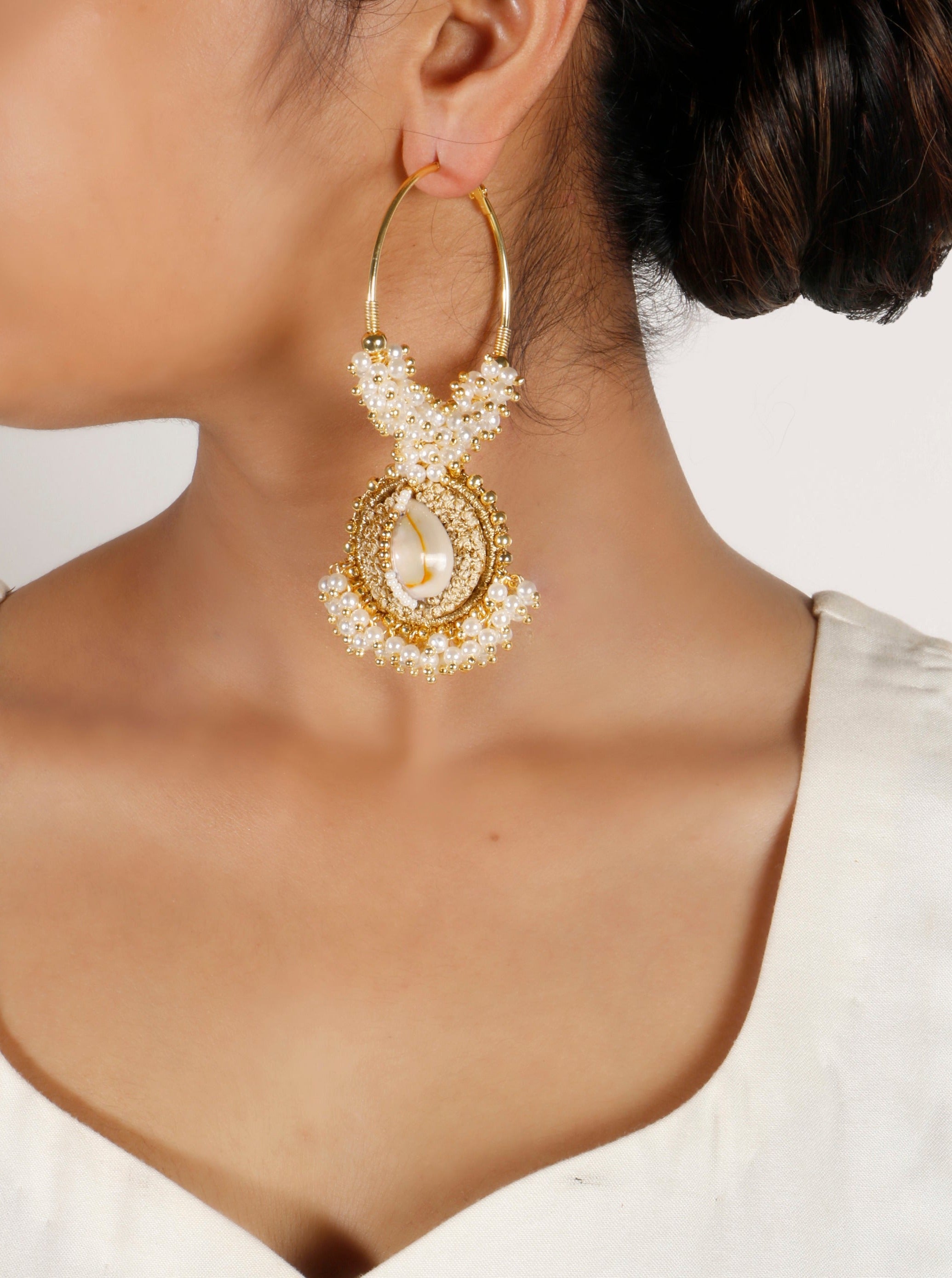 Amama,Satya Jhumka Earrings