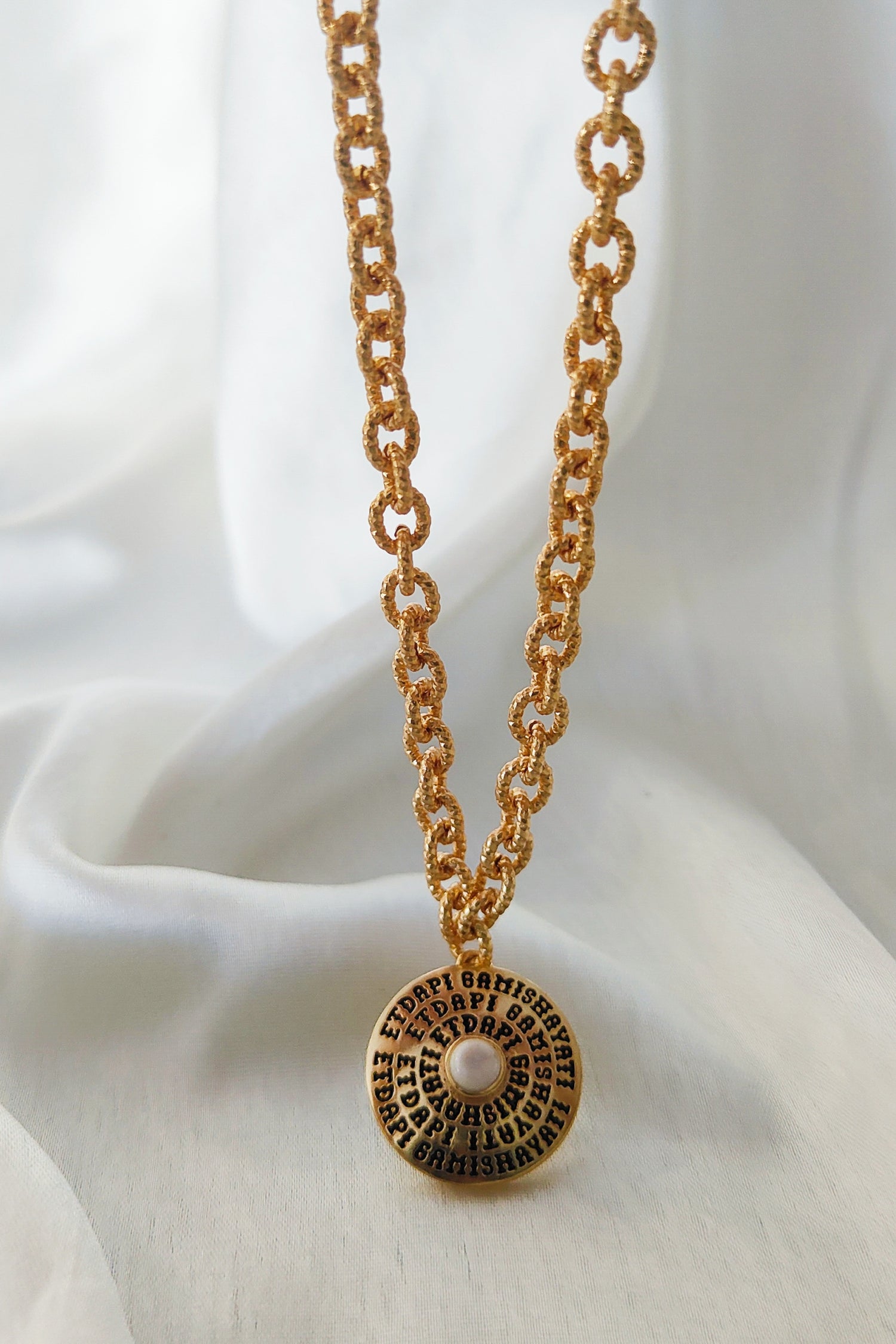 Small Etdapi Gamishyati Pendant