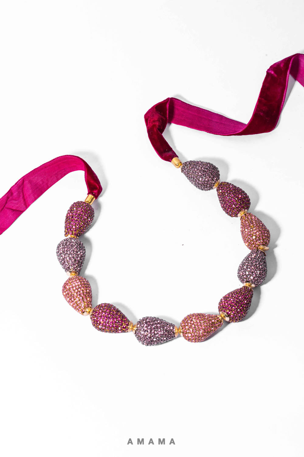Amama,Thin Pyrus Necklace in Pink Ombre