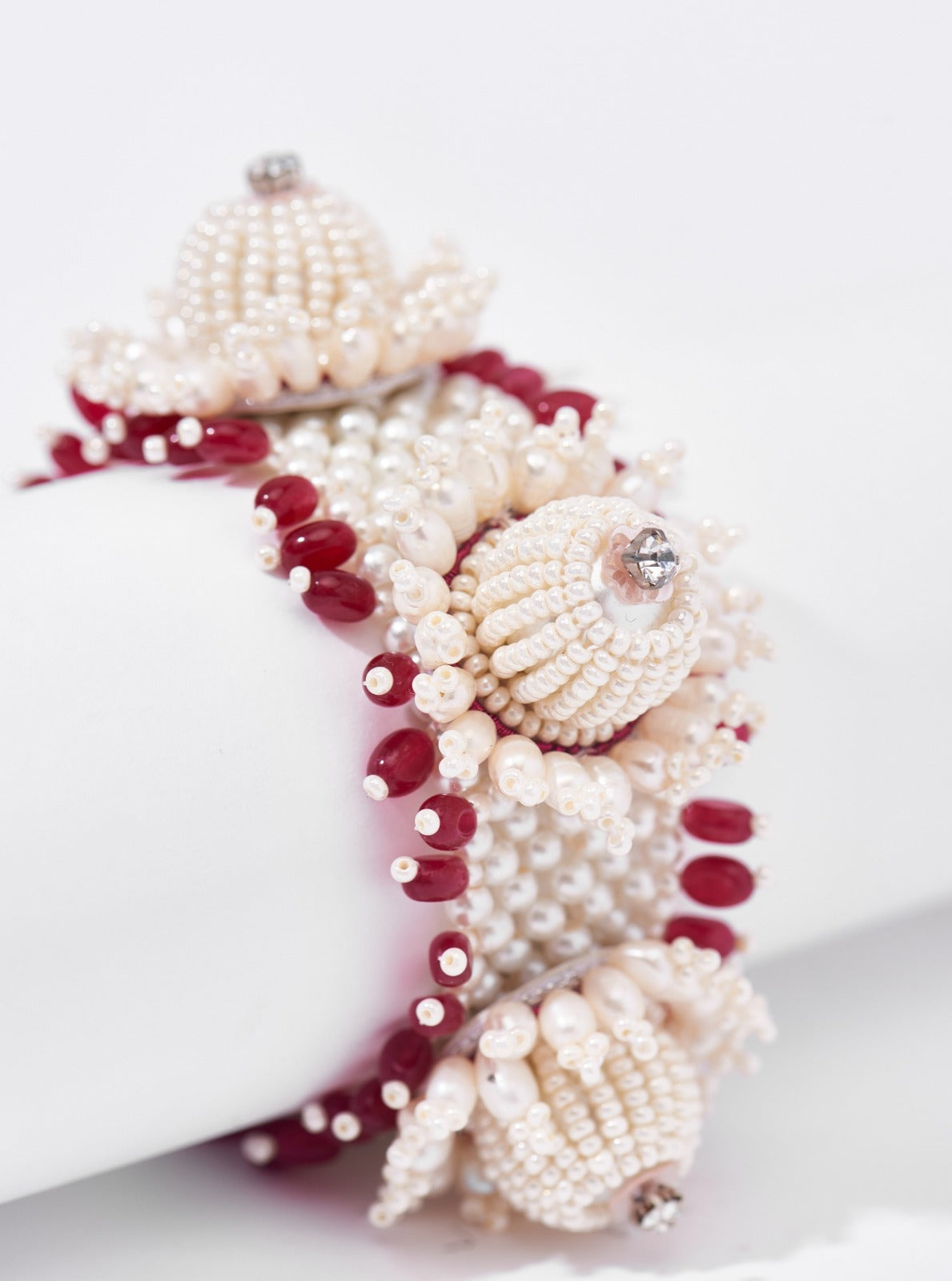 Amama,Oregon Lily Bracelet In Fresh Water Pearls