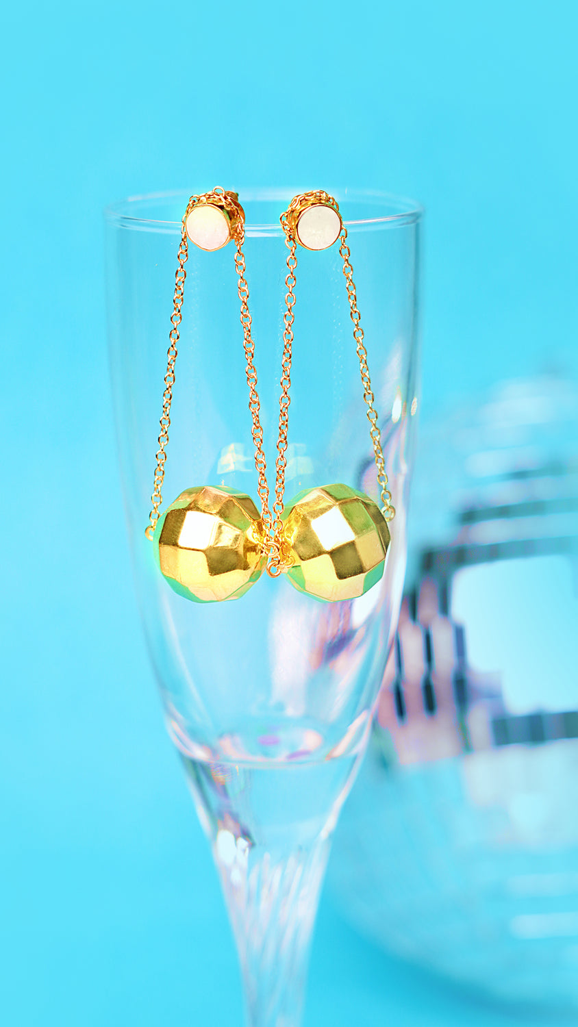 Amama,Shiny Shimmer Earrings