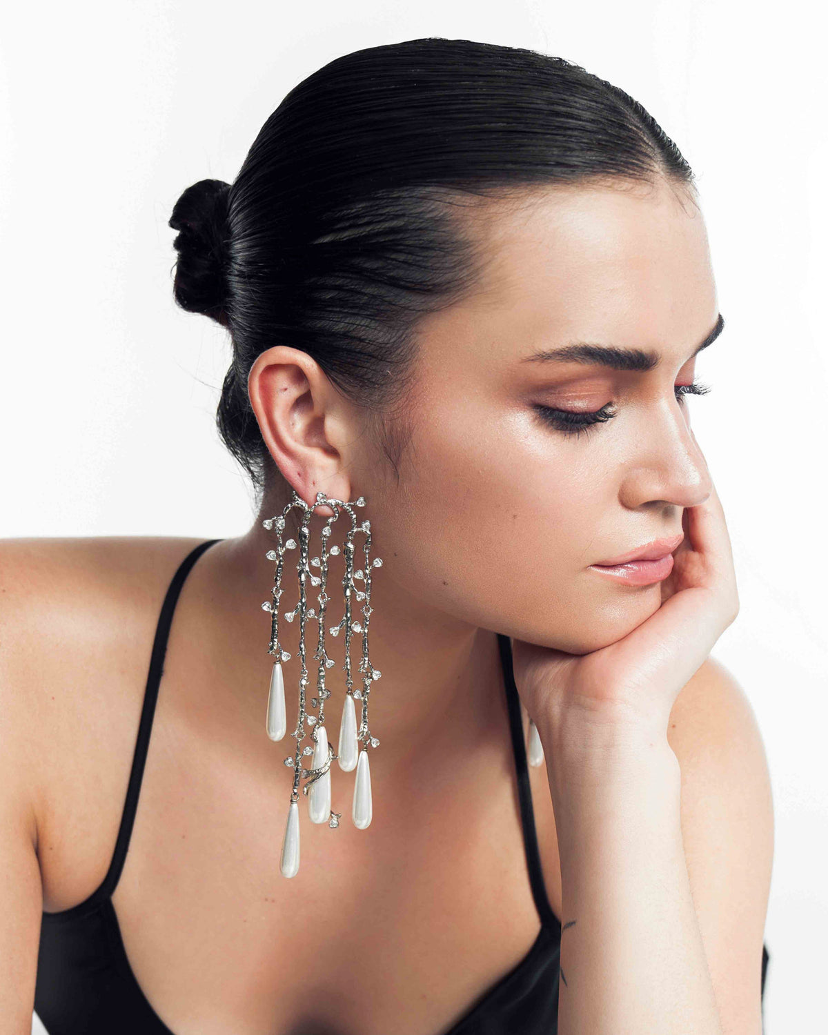 Vine Crest Shoulder Grazers In Silver