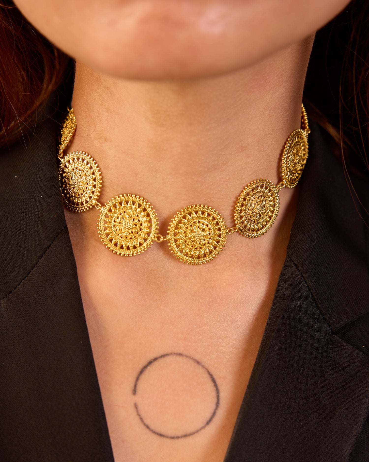 Nur Choker
