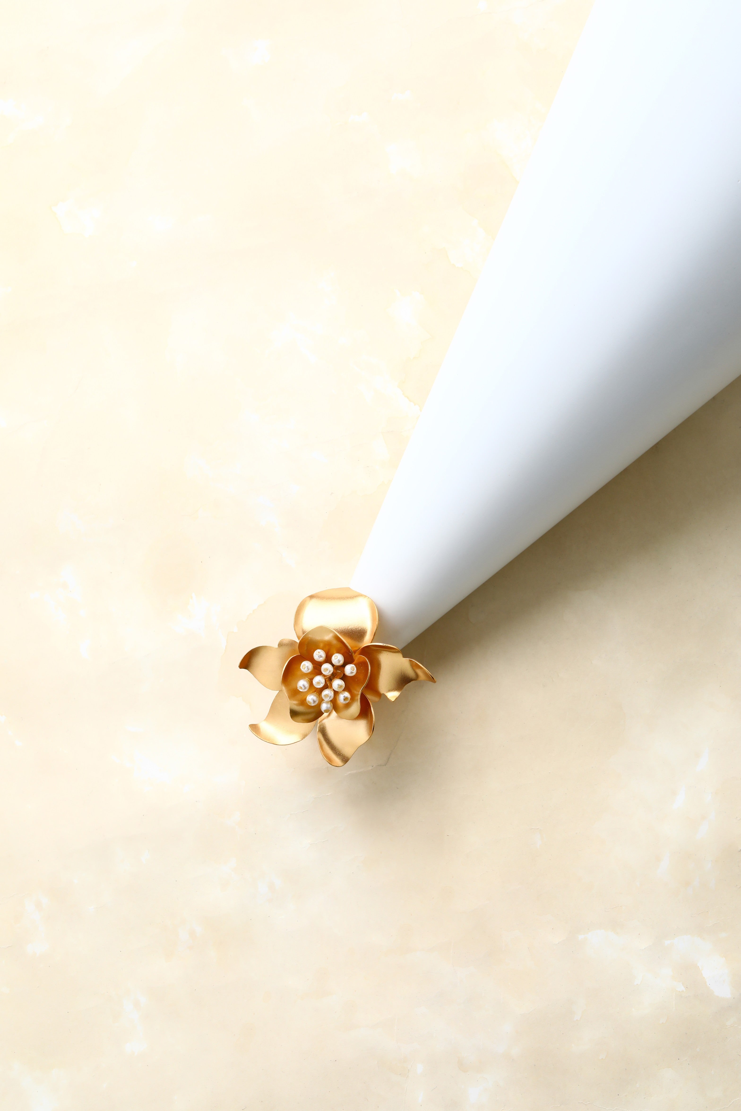 Amama,Gold Gardenia Ring